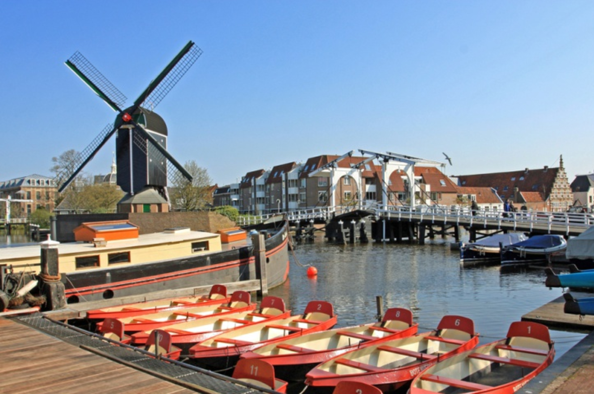 Escort Service Leiden - Escorts Leiden, Escort Girls In Leiden